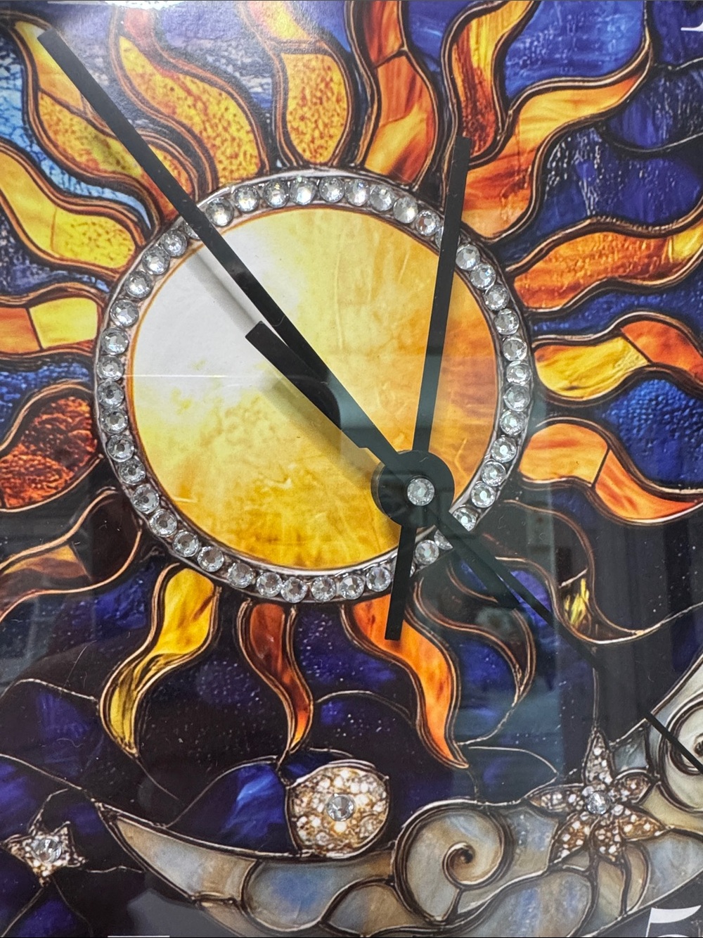 🌞🌙 Blinged Sun & Moon Stained Glass Wall Clock – Celestial Glam for Your Home - Picture 5 of 8
